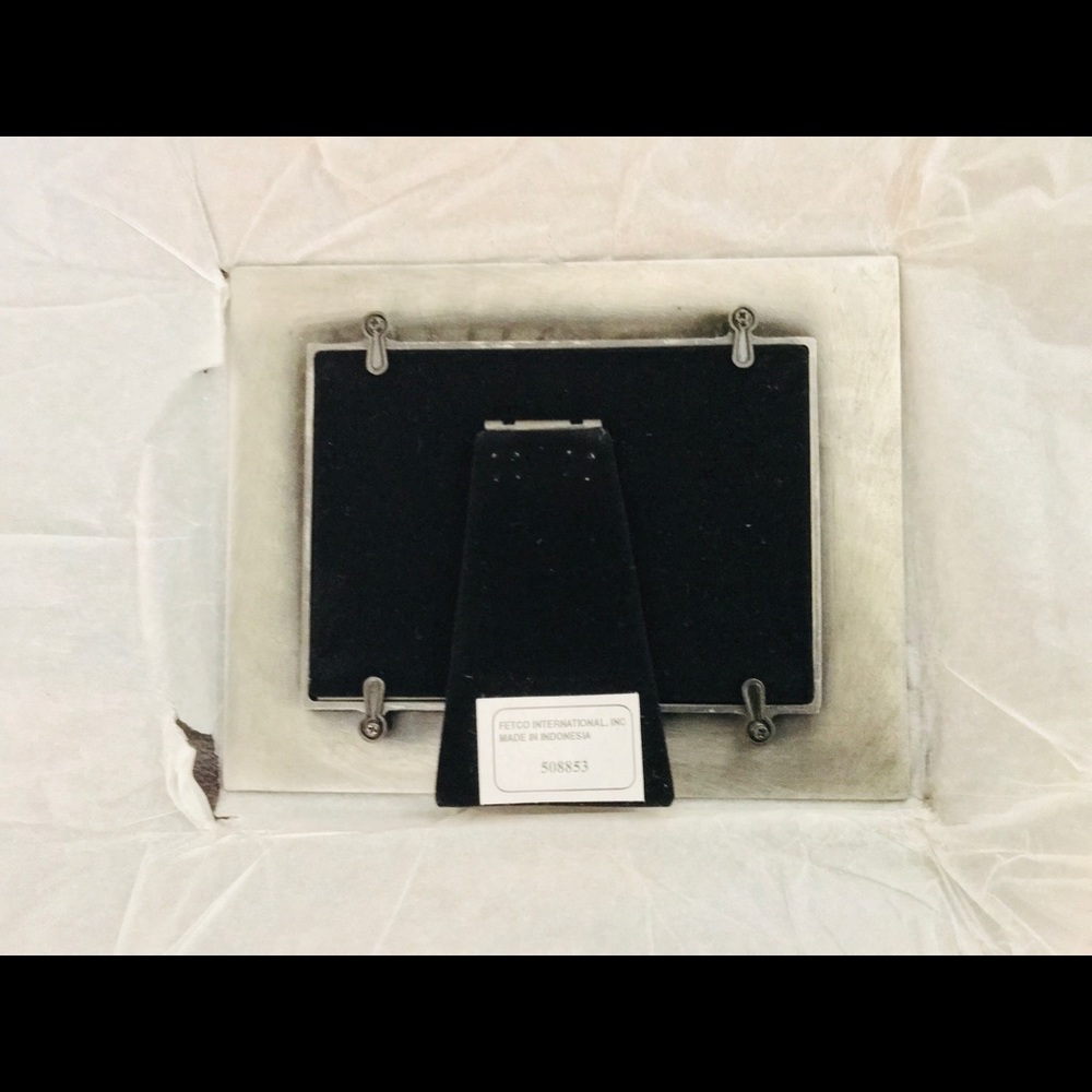 NWT Girlfriend Picture Frame - Picture 2 of 3